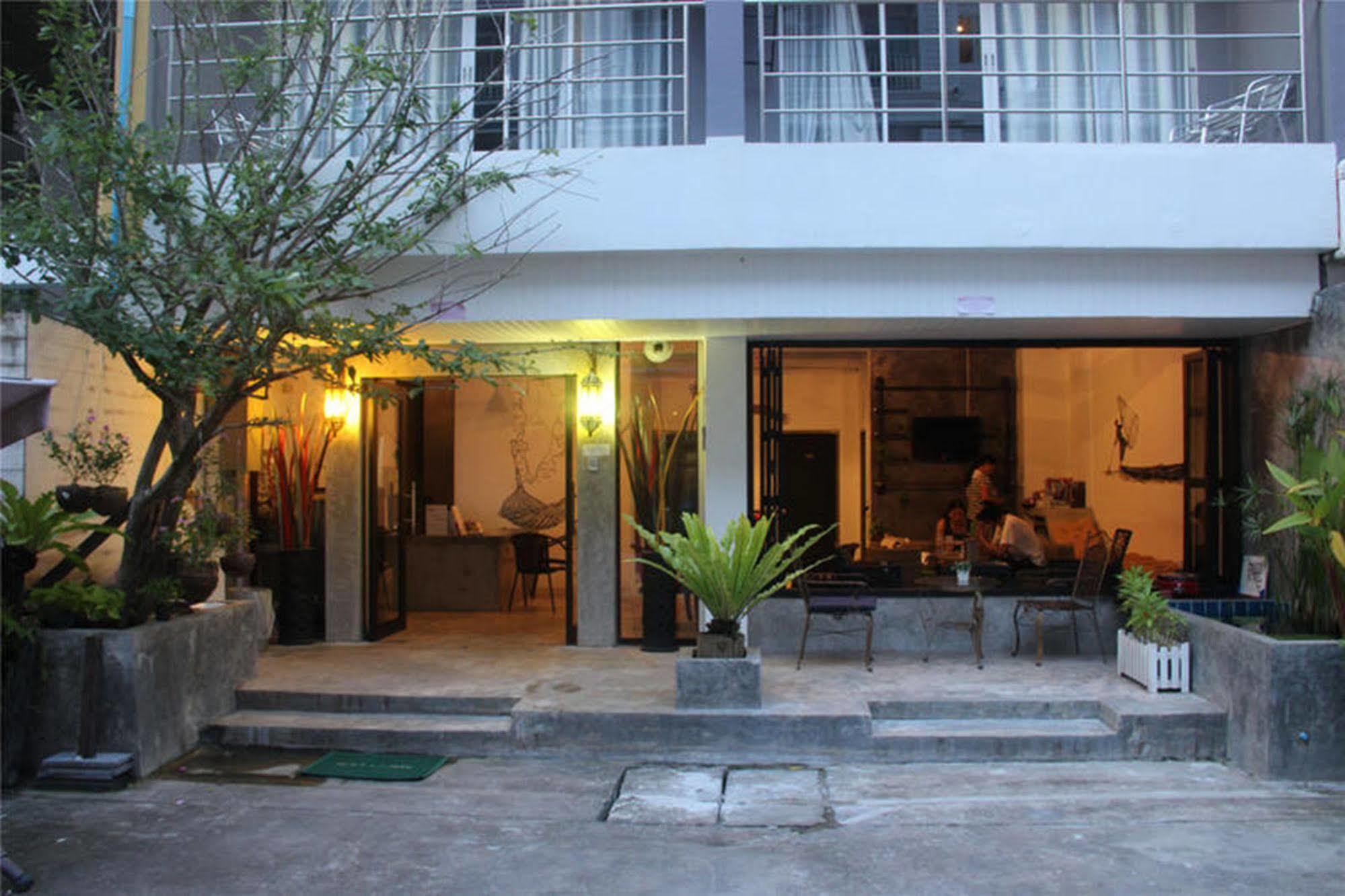 Dengba Hostel Phuket Patong Exteriér fotografie